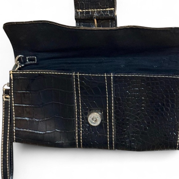 Black Croc-Embossed Belt with Silver Buckle Y2K - Picture 3 of 6